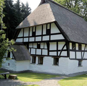 Das Foto zeigt das Historische Bauernhaus Haus Dahl in Marienheide-Müllenbach