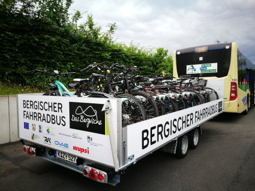 Der bergische Fahrradbus ist ab Sommer 2017 zwischen Leverkusen und Marienheide unterwegs und bedient den Bergischen Panoramaradweg sowie die Balkantrasse (Foto: Maren Pussak/ Das Bergische)